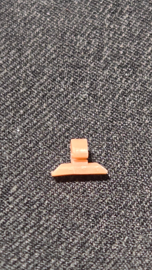 Squirmy Saddle - Clay